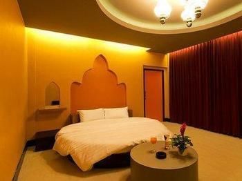 Red Horse Resort Паттайя Экстерьер фото
